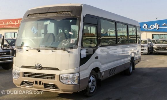Acheter Import Voiture Toyota Coaster Blanc à Import - Dubai, Central Acheter Import Voiture Toyota Coaster Blanc à Import - Dubai, Central