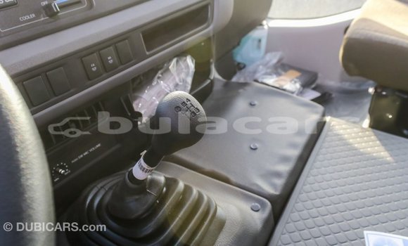 Acheter Import Voiture Toyota Coaster Blanc à Import - Dubai, Central Acheter Import Voiture Toyota Coaster Blanc à Import - Dubai, Central