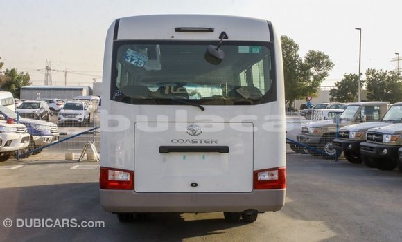 Acheter Import Voiture Toyota Coaster Blanc à Import - Dubai, Central Acheter Import Voiture Toyota Coaster Blanc à Import - Dubai, Central