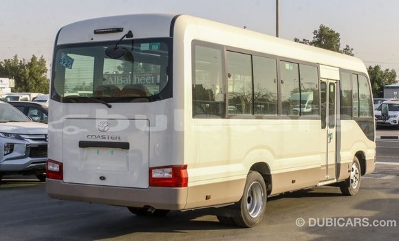 Acheter Import Voiture Toyota Coaster Blanc à Import - Dubai, Central Acheter Import Voiture Toyota Coaster Blanc à Import - Dubai, Central