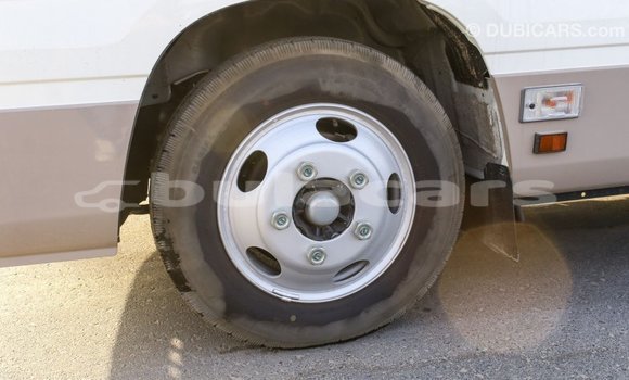 Acheter Import Voiture Toyota Coaster Blanc à Import - Dubai, Central Acheter Import Voiture Toyota Coaster Blanc à Import - Dubai, Central