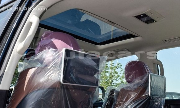 Acheter Import Voiture Toyota Land Cruiser Noir à Import - Dubai, Central Acheter Import Voiture Toyota Land Cruiser Noir à Import - Dubai, Central