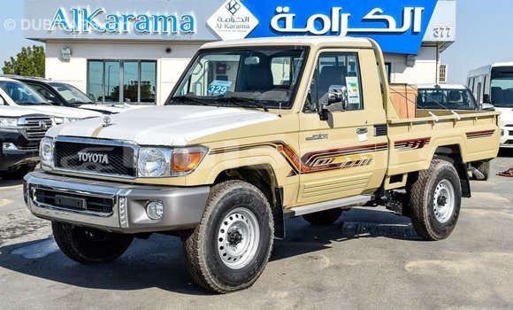 Acheter Import Voiture Toyota Land Cruiser Beige à Import - Dubai, Central Acheter Import Voiture Toyota Land Cruiser Beige à Import - Dubai, Central