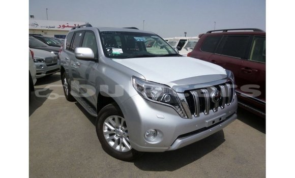 Acheter Import Voiture Toyota Prado Gris à Import - Dubai, Central Acheter Import Voiture Toyota Prado Gris à Import - Dubai, Central