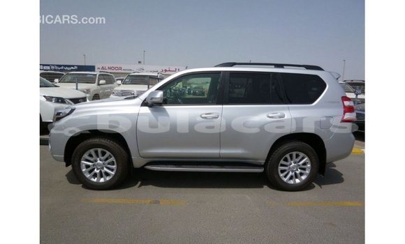 Acheter Import Voiture Toyota Prado Gris à Import - Dubai, Central Acheter Import Voiture Toyota Prado Gris à Import - Dubai, Central