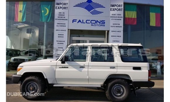 Buy Import Toyota Land Cruiser White Car in Import - Dubai in Central Buy Import Toyota Land Cruiser White Car in Import - Dubai in Central