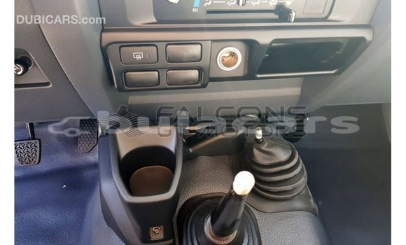 Buy Import Toyota Land Cruiser White Car in Import - Dubai in Central Buy Import Toyota Land Cruiser White Car in Import - Dubai in Central