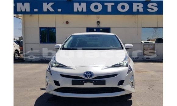 Buy Import Toyota Prius White Car in Import - Dubai in Central Buy Import Toyota Prius White Car in Import - Dubai in Central