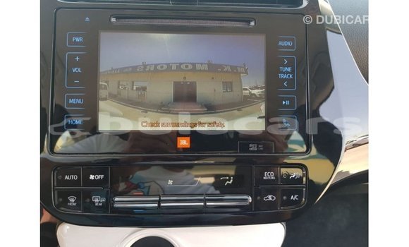 Buy Import Toyota Prius White Car in Import - Dubai in Central Buy Import Toyota Prius White Car in Import - Dubai in Central