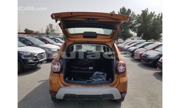 Buy Import Renault 19 Green Car in Import - Dubai in Central Buy Import Renault 19 Green Car in Import - Dubai in Central