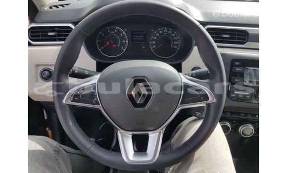 Buy Import Renault 19 Green Car in Import - Dubai in Central Buy Import Renault 19 Green Car in Import - Dubai in Central