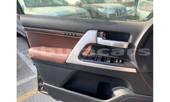 Buy Import Toyota Land Cruiser Black Car in Import - Dubai in Central Buy Import Toyota Land Cruiser Black Car in Import - Dubai in Central