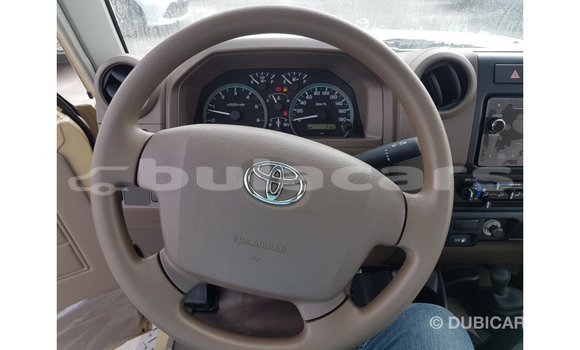 Buy Import Toyota Land Cruiser Beige Car in Import - Dubai in Central Buy Import Toyota Land Cruiser Beige Car in Import - Dubai in Central