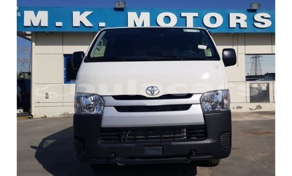 Buy Import Toyota Hiace White Car in Import - Dubai in Central Buy Import Toyota Hiace White Car in Import - Dubai in Central
