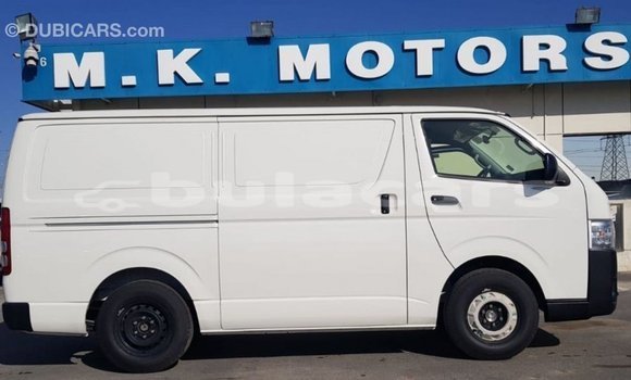 Buy Import Toyota Hiace White Car in Import - Dubai in Central Buy Import Toyota Hiace White Car in Import - Dubai in Central