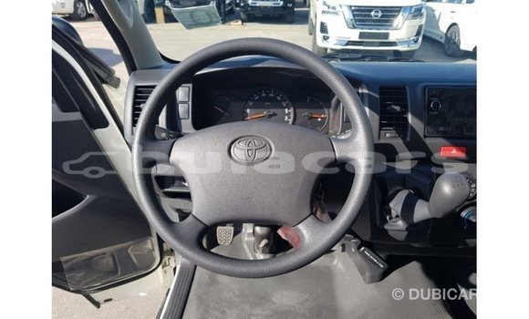 Buy Import Toyota Hiace White Car in Import - Dubai in Central Buy Import Toyota Hiace White Car in Import - Dubai in Central