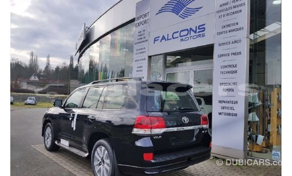 Buy Import Toyota Land Cruiser Black Car in Import - Dubai in Central Buy Import Toyota Land Cruiser Black Car in Import - Dubai in Central