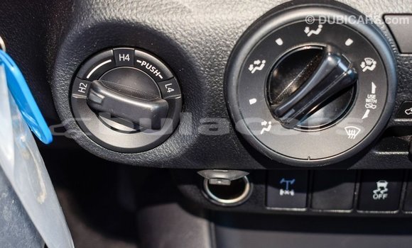 Buy Import Toyota Hilux White Car in Import - Dubai in Central Buy Import Toyota Hilux White Car in Import - Dubai in Central