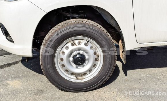 Buy Import Toyota Hilux White Car in Import - Dubai in Central Buy Import Toyota Hilux White Car in Import - Dubai in Central