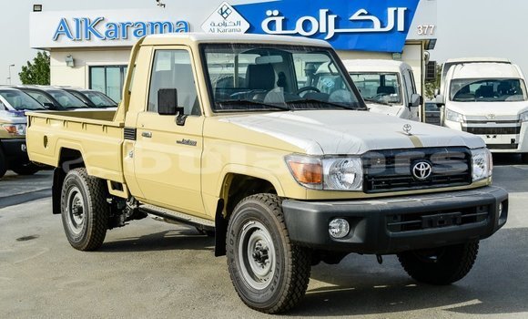 Buy Import Toyota Land Cruiser Beige Car in Import - Dubai in Central Buy Import Toyota Land Cruiser Beige Car in Import - Dubai in Central