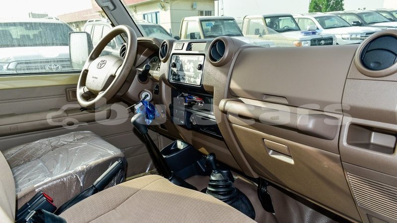 Big with watermark toyota land cruiser central import dubai 6866