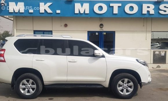 Buy Import Toyota Land Cruiser White Car in Import - Dubai in Central Buy Import Toyota Land Cruiser White Car in Import - Dubai in Central