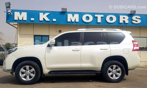 Buy Import Toyota Land Cruiser White Car in Import - Dubai in Central Buy Import Toyota Land Cruiser White Car in Import - Dubai in Central