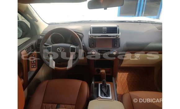 Buy Import Toyota Land Cruiser White Car in Import - Dubai in Central Buy Import Toyota Land Cruiser White Car in Import - Dubai in Central