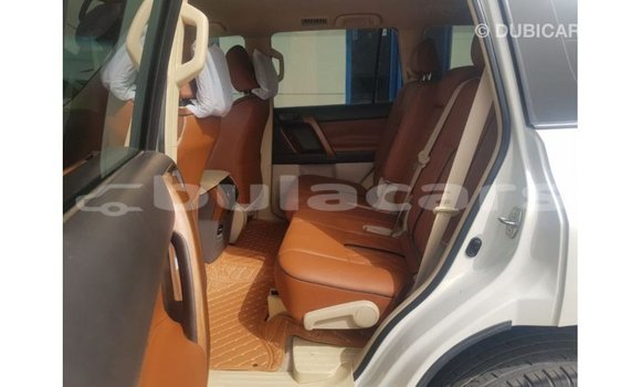 Buy Import Toyota Land Cruiser White Car in Import - Dubai in Central Buy Import Toyota Land Cruiser White Car in Import - Dubai in Central
