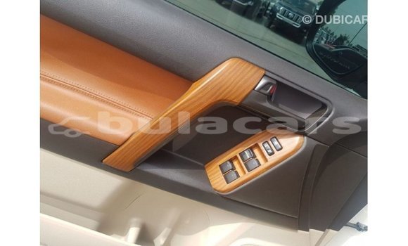 Buy Import Toyota Land Cruiser White Car in Import - Dubai in Central Buy Import Toyota Land Cruiser White Car in Import - Dubai in Central