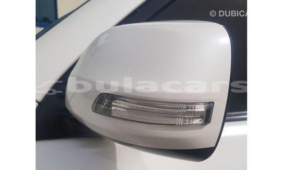 Buy Import Toyota Land Cruiser White Car in Import - Dubai in Central Buy Import Toyota Land Cruiser White Car in Import - Dubai in Central