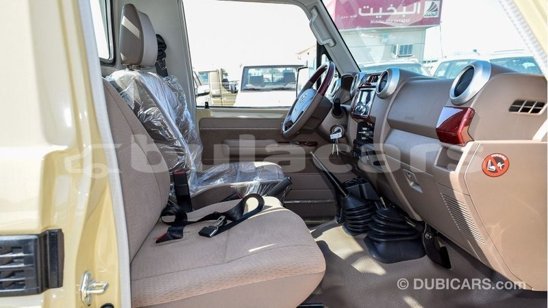 Big with watermark toyota land cruiser central import dubai 6877