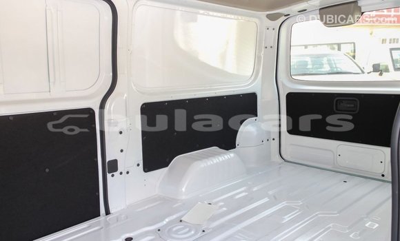 Acheter Import Voiture Nissan Urvan Blanc à Import - Dubai, Central Acheter Import Voiture Nissan Urvan Blanc à Import - Dubai, Central