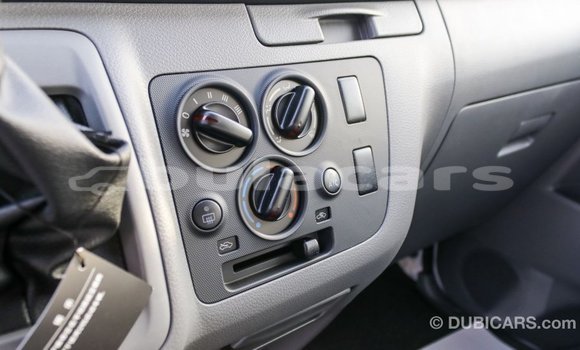 Acheter Import Voiture Nissan Urvan Blanc à Import - Dubai, Central Acheter Import Voiture Nissan Urvan Blanc à Import - Dubai, Central