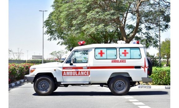 Acheter Import Voiture Toyota Land Cruiser Blanc à Import - Dubai, Central Acheter Import Voiture Toyota Land Cruiser Blanc à Import - Dubai, Central