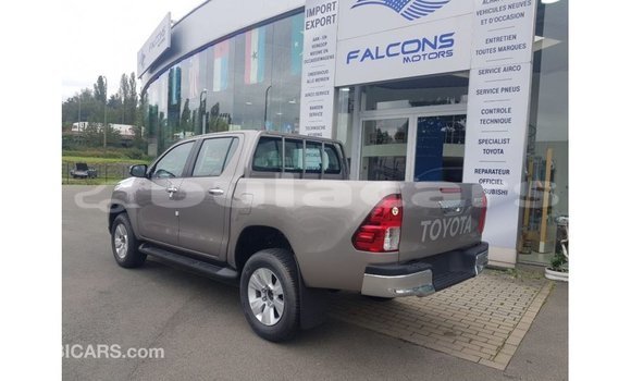 Buy Import Toyota Hilux Grey Car in Import - Dubai in Central Buy Import Toyota Hilux Grey Car in Import - Dubai in Central