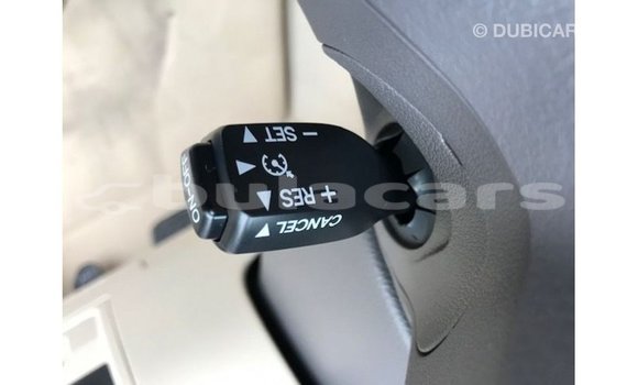 Buy Import Toyota Land Cruiser White Car in Import - Dubai in Central Buy Import Toyota Land Cruiser White Car in Import - Dubai in Central