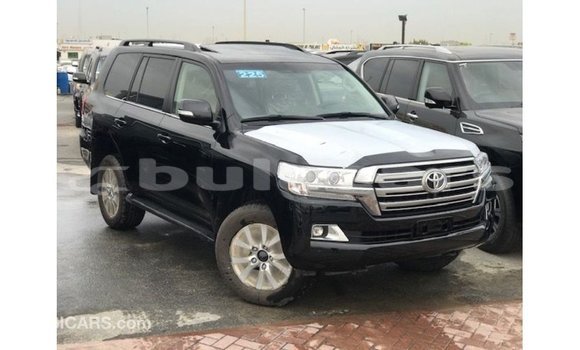 Acheter Import Voiture Toyota Land Cruiser Noir à Import - Dubai, Central Acheter Import Voiture Toyota Land Cruiser Noir à Import - Dubai, Central