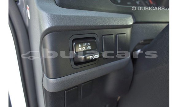 Acheter Import Voiture Toyota Coaster Blanc à Import - Dubai, Central Acheter Import Voiture Toyota Coaster Blanc à Import - Dubai, Central