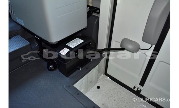Acheter Import Voiture Toyota Coaster Blanc à Import - Dubai, Central Acheter Import Voiture Toyota Coaster Blanc à Import - Dubai, Central