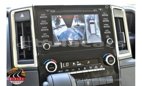 Acheter Import Voiture Toyota Granvia Blanc à Import - Dubai, Central Acheter Import Voiture Toyota Granvia Blanc à Import - Dubai, Central