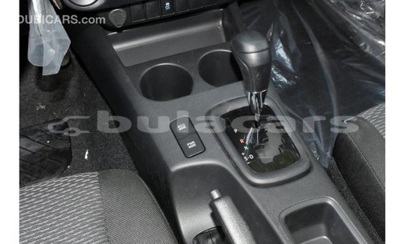 Acheter Import Voiture Toyota Hilux Blanc à Import - Dubai, Central Acheter Import Voiture Toyota Hilux Blanc à Import - Dubai, Central
