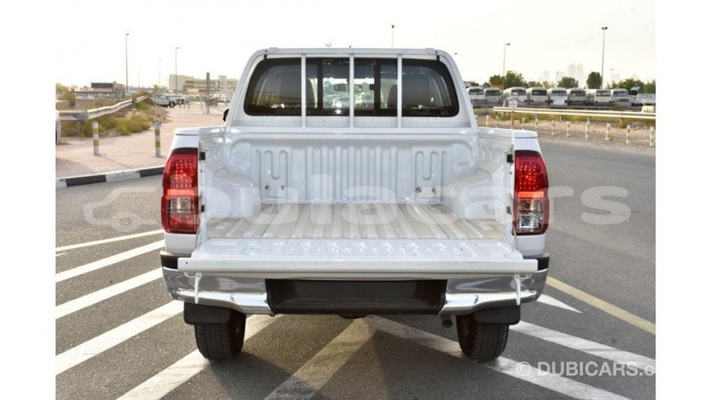 Big with watermark toyota hilux central import dubai 6957