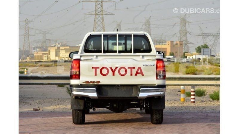 Big with watermark toyota hilux central import dubai 6957