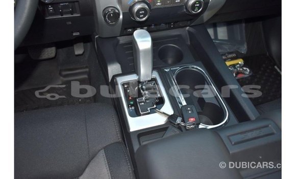 Acheter Import Voiture Toyota Tundra Blanc à Import - Dubai, Central Acheter Import Voiture Toyota Tundra Blanc à Import - Dubai, Central
