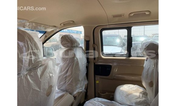 Acheter Import Voiture Hyundai Accent Blanc à Import - Dubai, Central Acheter Import Voiture Hyundai Accent Blanc à Import - Dubai, Central