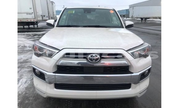 Buy Import Toyota 4Runner White Car in Import - Dubai in Central Buy Import Toyota 4Runner White Car in Import - Dubai in Central