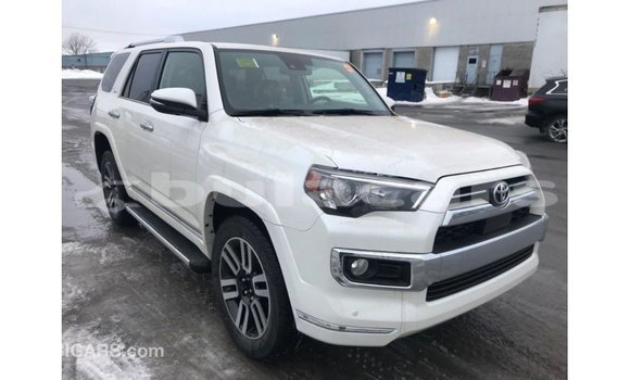 Buy Import Toyota 4Runner White Car in Import - Dubai in Central Buy Import Toyota 4Runner White Car in Import - Dubai in Central