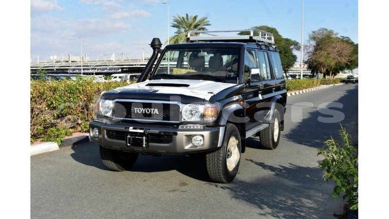 Big with watermark toyota land cruiser central import dubai 6970