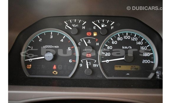 Acheter Import Voiture Toyota Land Cruiser Gris à Import - Dubai, Central Acheter Import Voiture Toyota Land Cruiser Gris à Import - Dubai, Central